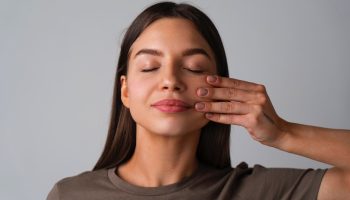 yoga-visage-activites-bien-etre-travail